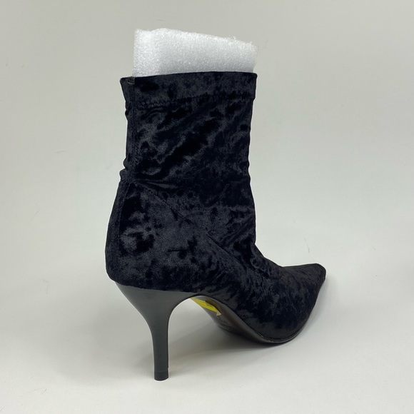 Vintage Cole Haan Black Velvet Low Heeled Sock Booties Size 8.5 - Picture 5 of 12
